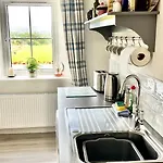 300 Year Old Newly Renovated Cottage, Fast Wifi & Bbq Casa vacanze