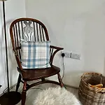 300 Year Old Newly Renovated Cottage, Fast Wifi & Bbq *