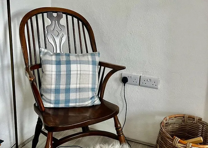300 Year Old Newly Renovated Cottage, Fast Wifi & Bbq *